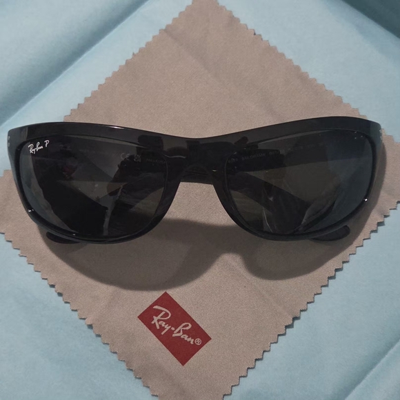 Ray-Ban Other - Ray-Ban RB4089 Sunglasses Balorama Polarized~Like New Condition!